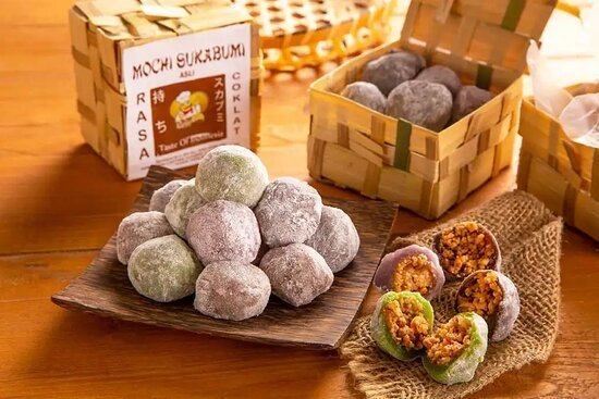 Mochi Kaswari Lampion