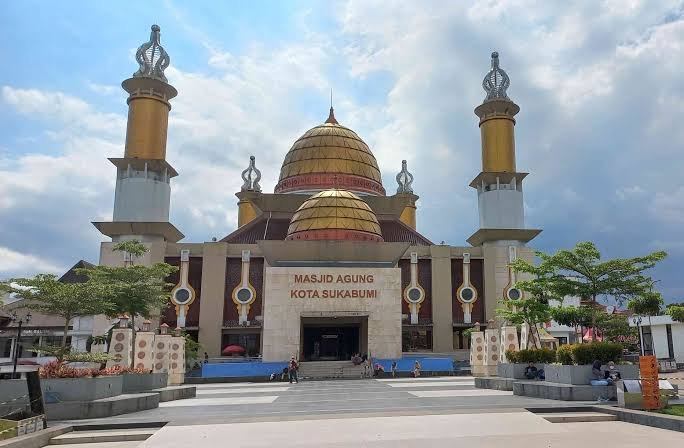 Masjid Agung Kota Sukabumi: Ikon Religi dan Sejarah di Jantung Kota