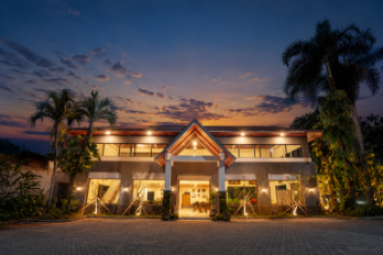 Augusta Hotel dan Glamping Palabuhanratu